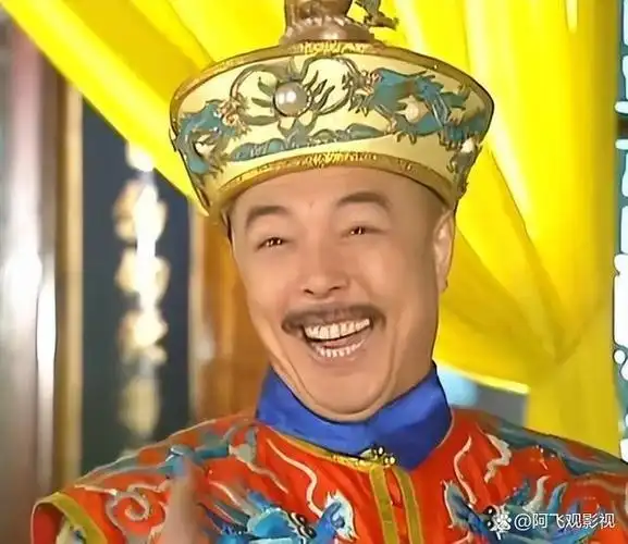 那么在《铁齿铜牙纪晓岚》中,张铁林扮演的皇帝同样出众