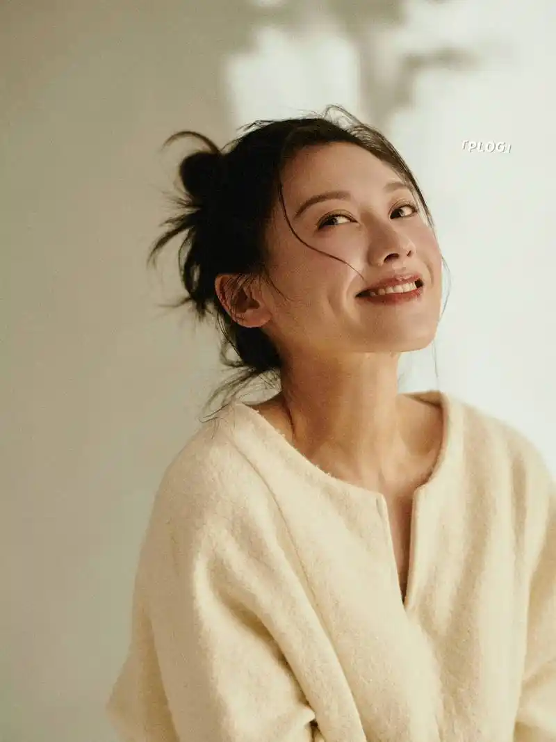 马藜《似火流年》热播 "年代剧初恋脸"林红梅明艳大方_观众_角色_作品