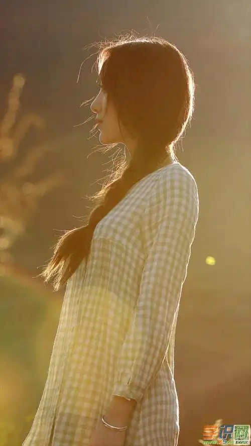 手机背景壁纸高清女生图片