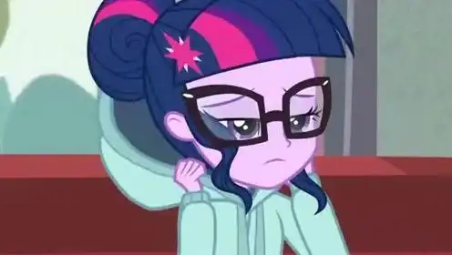 小马国女孩:紫悦独自出动调查黑魔力,戴着眼镜大长腿真美啊