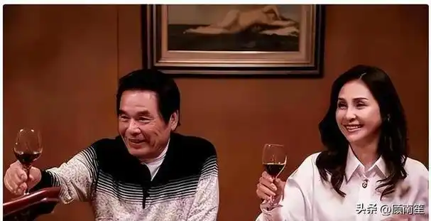 "6个老婆"同住一屋,每月人均7万零花钱,71岁又娶第7房娇