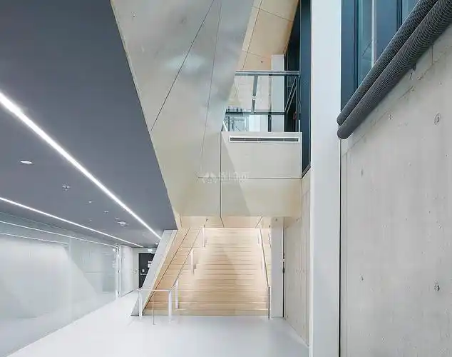 施华洛世奇工之楼梯区细节图