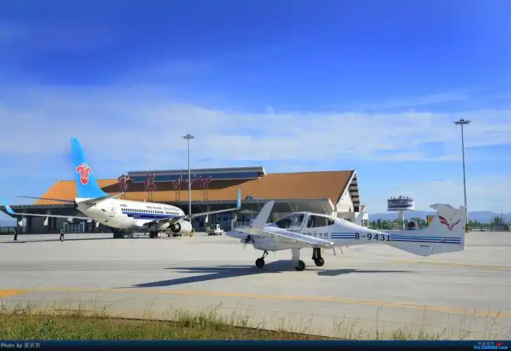 富蕴机场停机坪