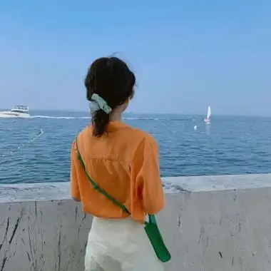 微信唯美女生背影头像无水印 比爱情陪伴更长的是友情分享!