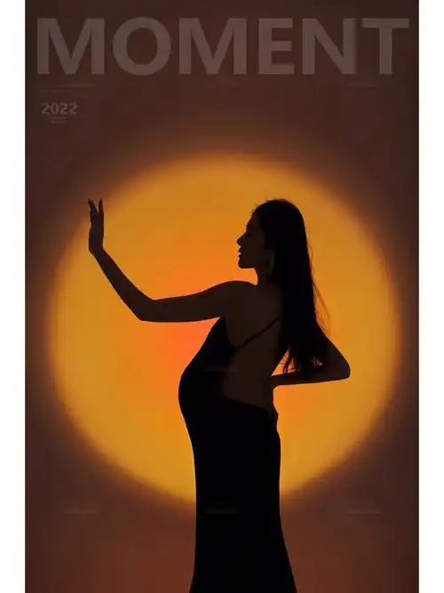 最近点击超火的黑白光影孕妇照高级感