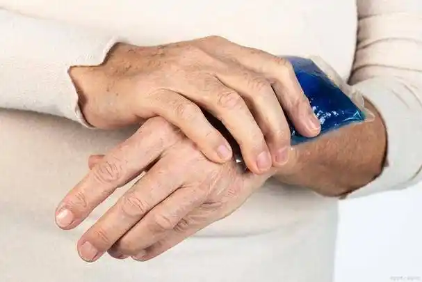 卢顺义年轻人手抖是帕金森吗警惕这些潜在病因