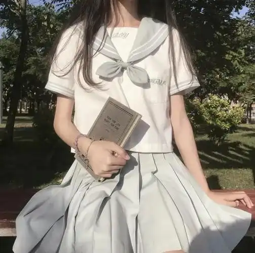 头像女生jk装头像粉丝求图