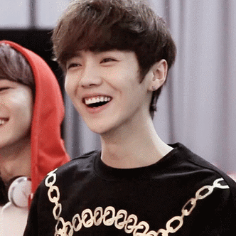 鹿晗雪地随拍##鹿晗笑容剧照