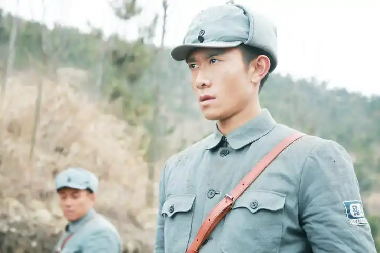 《我的父亲我的兵》燃情收官 张一山颠覆英雄套路