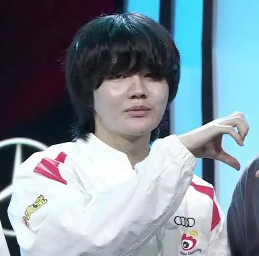 wbg全员增肥,小虎比uzi还胖?刘青松再吃下去,发面馒头该换人了