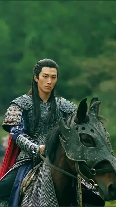 不够潇洒别骑马,这10位演员告诉你,啥叫鲜衣怒马少年郎