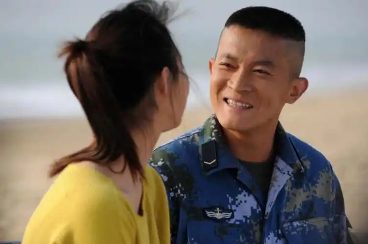 90《火蓝刀锋》98主演:杨志刚|郑凯|郝子铭|刘思言|王强|李依玲