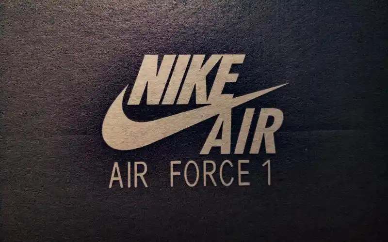 nike air force 1 mid 07空军一号英版纯黑中帮07款35周年纪念版英国