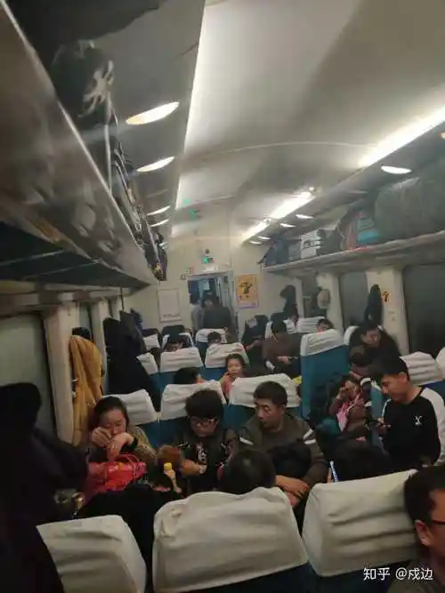 坐火车39个小时硬座怎么办,硬座有多硬?