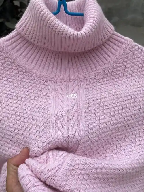 编织的一款粉粉的羊绒衫非常软糯亲肤