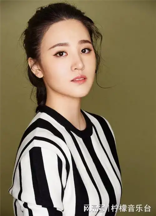 90后 江苏徐州女演员刘筱筱