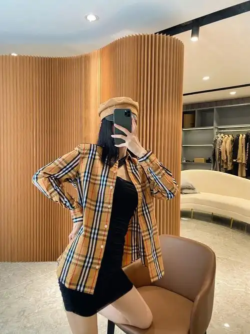 今日份巴宝莉搭配经典格子衬衫绝了