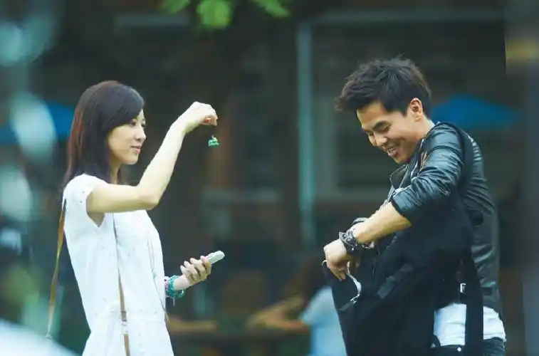 陈奕迅战队这位嘉宾大有来头 她妹妹唱红了周杰伦的歌_魏如萱