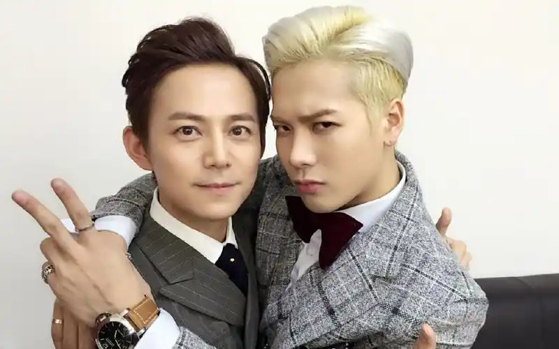 拜托了冰箱何炅王嘉尔竟为大蒜起争执王嘉尔与杨紫对视居然超级害羞