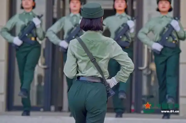 看阅兵式女兵方队里有个内蒙古姑娘