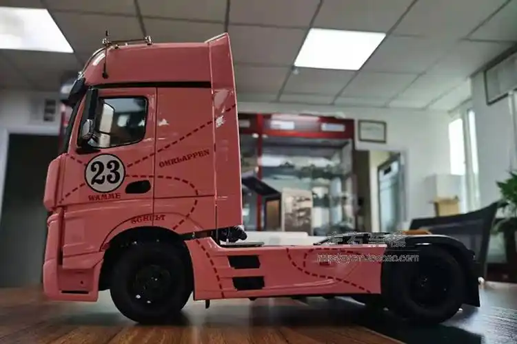 奔驰nzg拖头actros4x2fh粉猪涂装牵引车模型车模