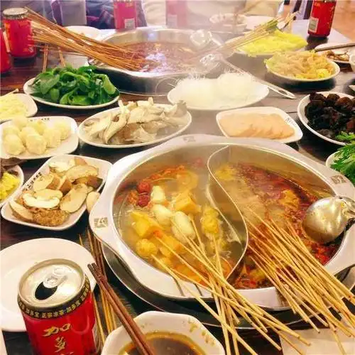 4,夜宵其实真的没必要吃,因为晚上身体各个方面逐渐进去休息状态,宵夜