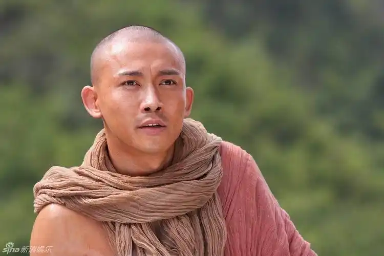 高清组图:聂远版唐僧阳刚十足 露肩淌汗很爷们儿_高清图集_新浪网