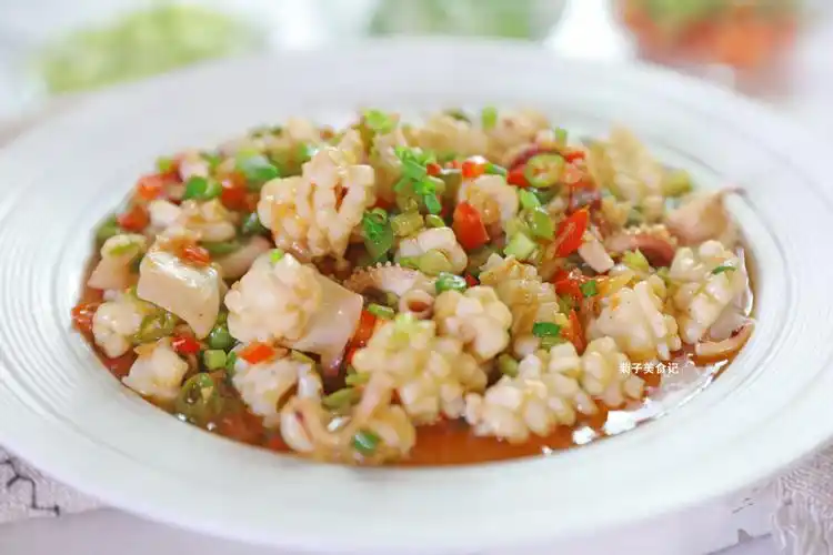 炒鱿鱼注意这三点,做出的鱿鱼鲜嫩q弹,汁浓味美,每一口都满足