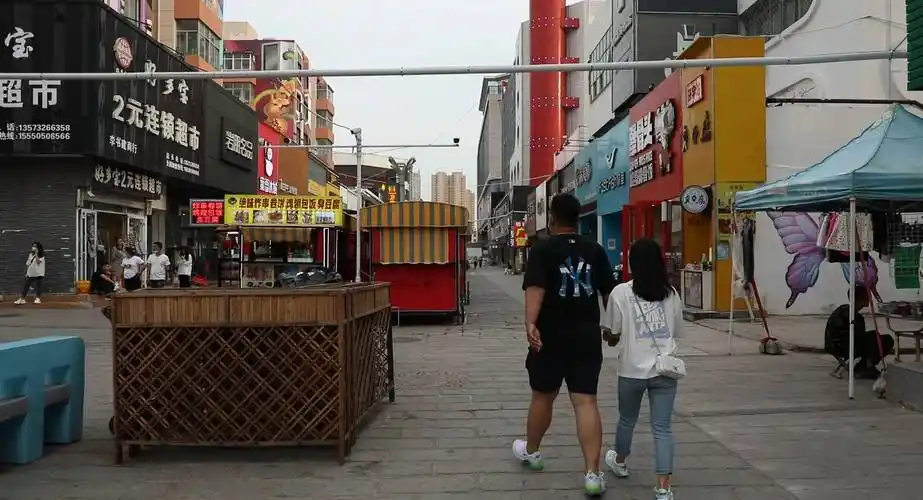 打造特色街区 赋能莱西"夜经济"_夜间_月湖_城市