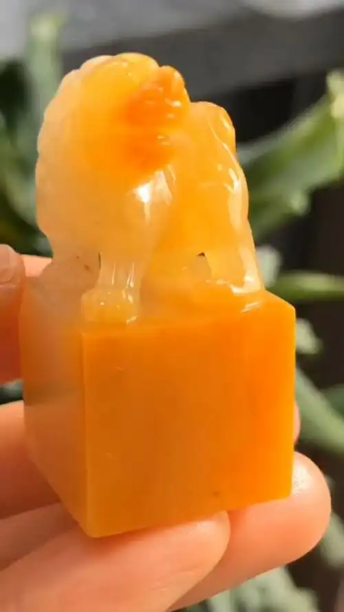 老挝北部田黄冻 666💰 尺寸 2.3*2.3*4.7