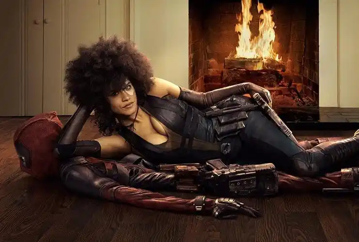 《死侍2》:这个英雄超乱来