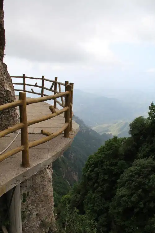 白石山世界地质公园