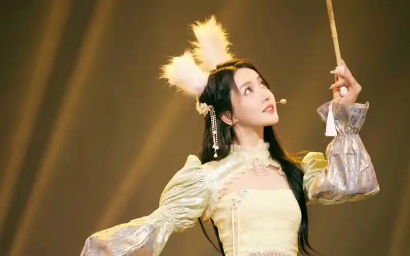 姜贞羽《一舞翩翩》舞台高清直拍