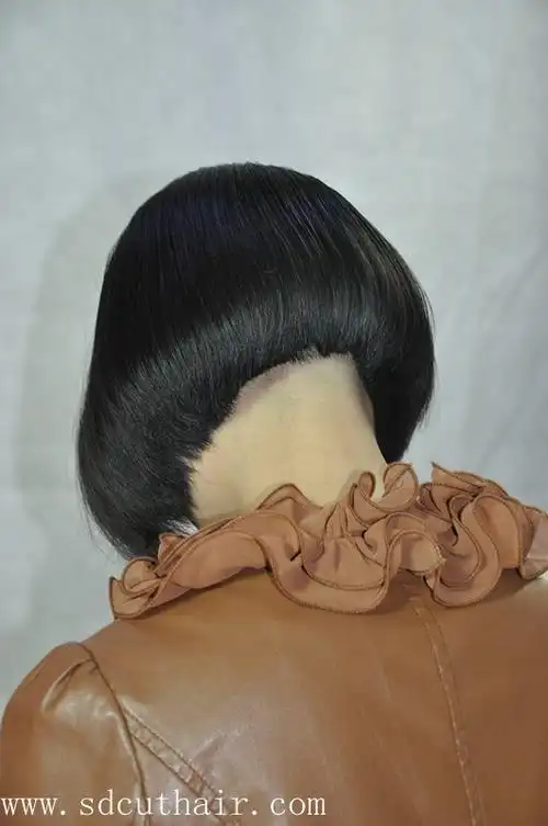 卷发美女剃bob深度01757