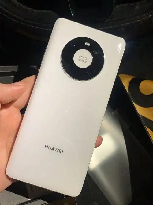 华为mate40搞到手了