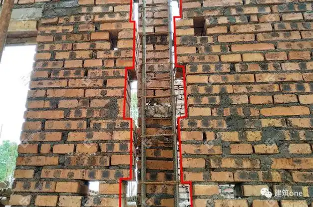 可不设置马牙槎:3,门窗洞口构造柱(抱框柱)可一侧留直槎:4,悬挑阳台