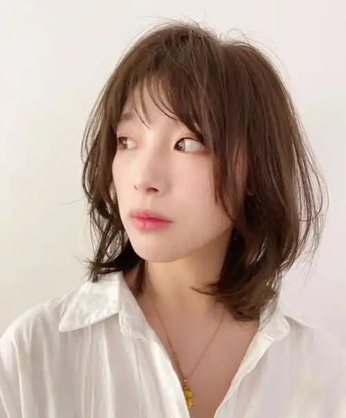 锁骨发77显白肤色