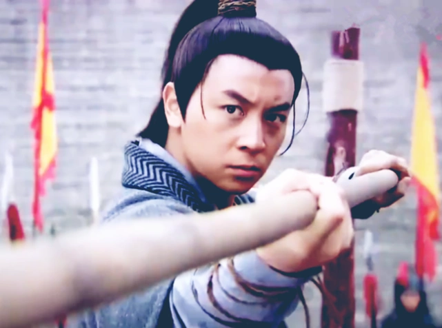 虽然白芸生在小五义里不出众,但是他的儿子笑天王白春却一出世就一鸣