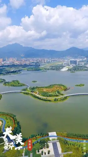 新区壁纸一分钟览尽新区砚阳湖的正午与黄昏