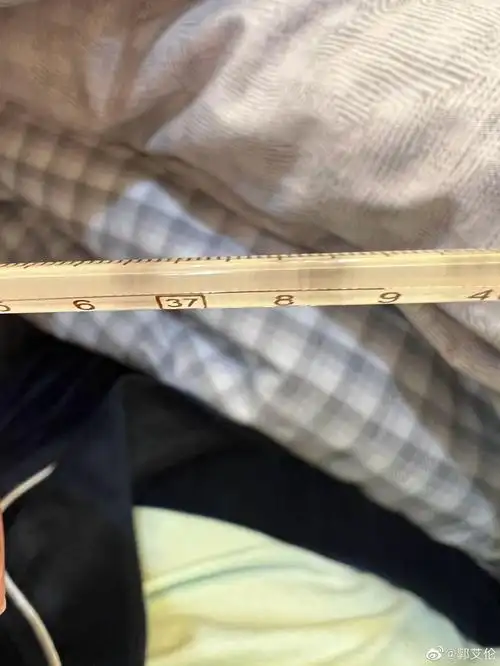 心疼郭艾伦高烧39度咳嗽一下胸口像给我来一刀身上脑袋疼傻了