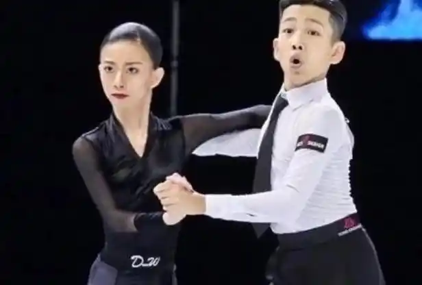 王崇墨李茉晗是什么关系王崇墨为什么换舞伴