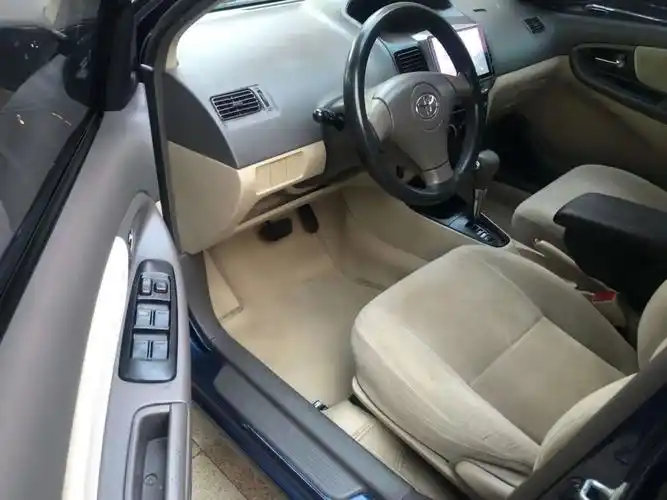 丰田 威驰  2003款 1.5l 自动图片