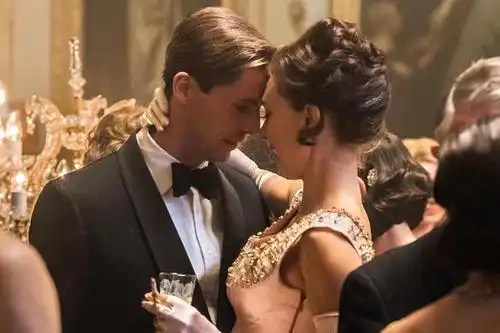 《王冠》发布特辑 回顾玛格丽特公主与琼斯罗曼史