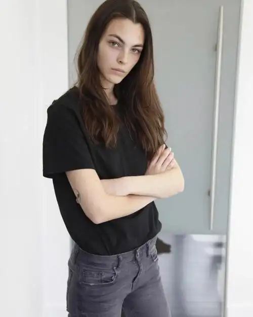 嫩得出水的vittoria