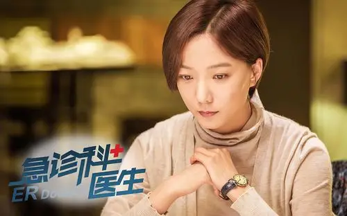 王珞丹《急诊科医生》热播 挑战不同角色愿做"全职高手"