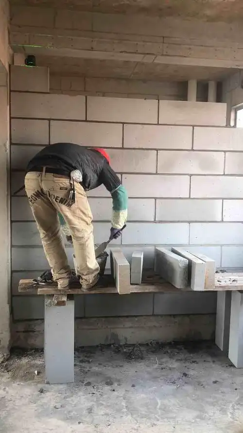 广西南宁30层标准层招砌砖师傅,全泡沫砖,工资月月结百分之8