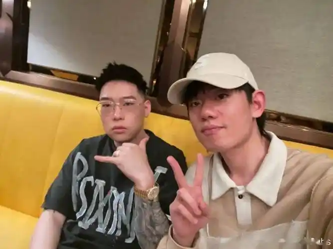 梦回干一票换了新发型的弹壳要重新拿回红花会了吗