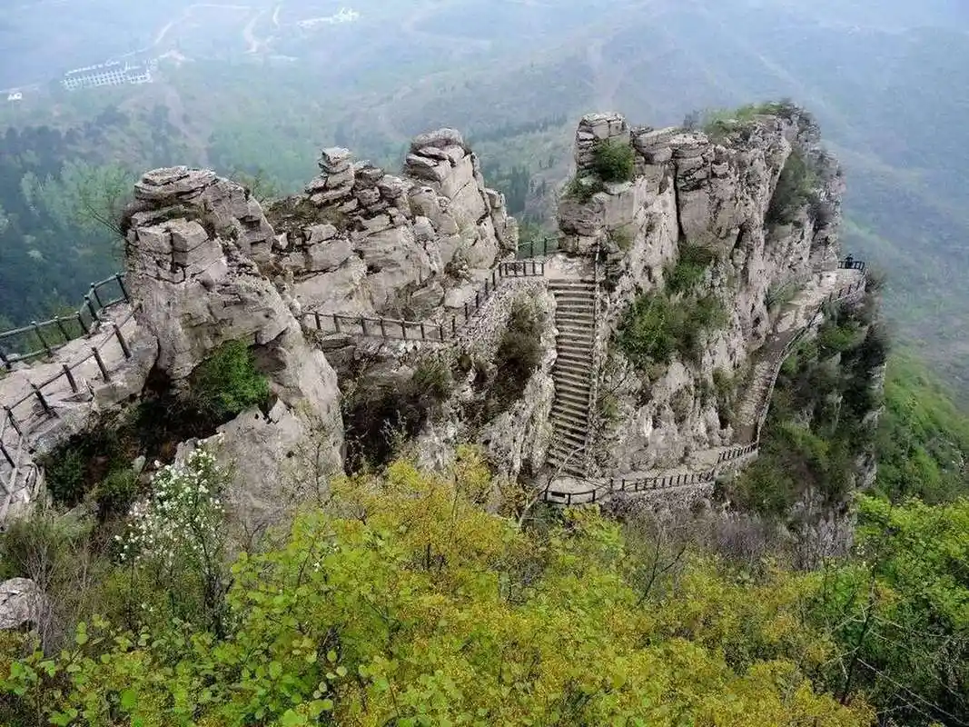 宝藏邯郸#太行五指山:太行五指山位于太行山涉县境内,占地面积20平方