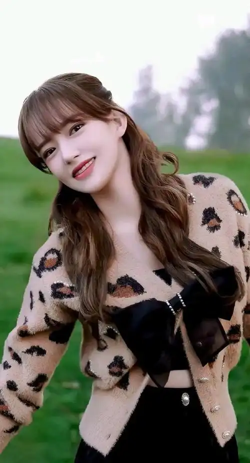 宇宙少女程潇高清写真魅力十足微笑时美到窒息