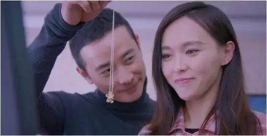 "双面甜心"唐嫣:感情经历复杂人品堪忧,靠傻白甜人设走红